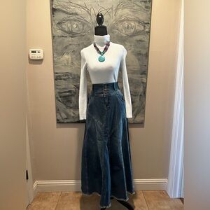Style J Denim Maxi Skirt – Size 12 (32)